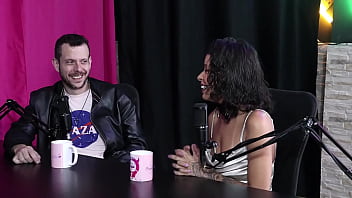 Eles buscam trazer novas criadoras de conteúdos e conheceram várias pessoas de nichos diferentes espuleta e himeros mansion sheer red