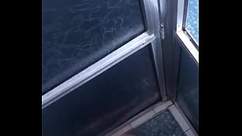 Masturbando no chuveiro