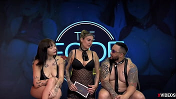 Estreando no the fode com casal dna a novinha grazi sabbath a safadinha apronto muito e quis ser fodida logo cheia de fogo