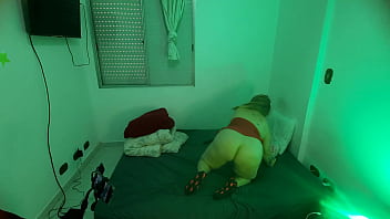 Vivi guedez this horny married woman with a big round ass dragged the tattoo artist into her house with ulterior motives