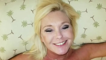 She loves to smokes when she fucks