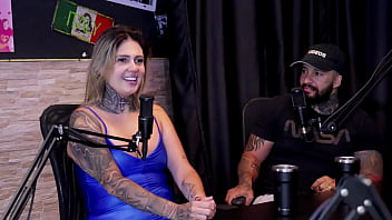 Ele Tira O Gozo De Cima Das Mulheres E Apesar De Serem Casados Descobriram Que São Irmãos Por Parte De Pai Casal Dna Watch Sheer Red thumbnail