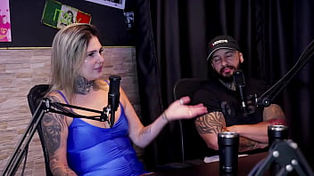 Ele Tira O Gozo De Cima Das Mulheres E Apesar De Serem Casados Descobriram Que São Irmãos Por Parte De Pai Casal Dna Watch Sheer Red thumbnail
