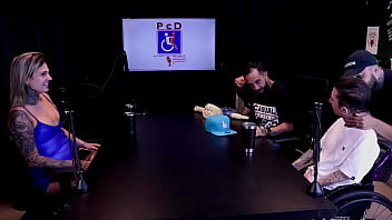 Ele tira o gozo de cima das mulheres e apesar de serem casados descobriram que são irmãos por parte de pai casal dna watch sheer red