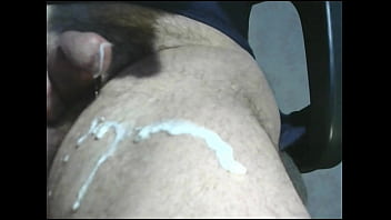 He unloads huge loads for linda while watching her fuck and have a funtime