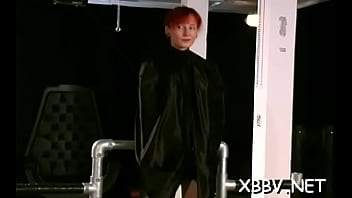 Luscious sweetheart gets herself off