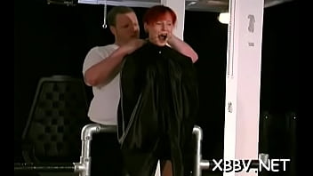 Luscious sweetheart gets herself off