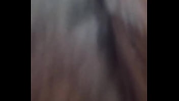 A mi novia le encanta chuparme las bolas