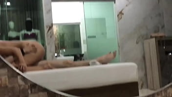 Sentado e filmando pro corno