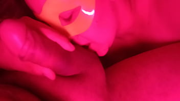 Me quede sin money y la dueña del bar me invito a su habitación especial me chupo la verga hasta tragarse mi leche semen por dinero 3