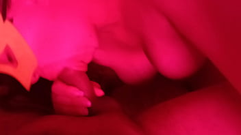 Me quede sin money y la dueña del bar me invito a su habitación especial me chupo la verga hasta tragarse mi leche semen por dinero 3