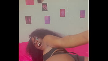 Vidéo pour vous dire je suis de retour mes bébé