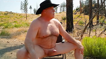 Simscristian05 update #231 running around naked at th e burn sheer oct 07 2025