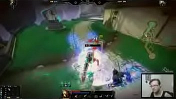 Ares fodendo anubis ao som de naruto