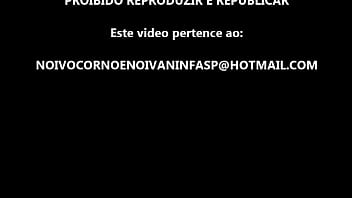 Noiva brincando com amigo dotado