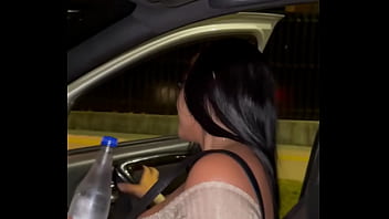 Sexo con una linda colombiana que conoci saliendo del club a media noche Sexo con una linda colombiana que conoci saliendo del club a media noche