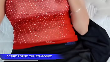 Omg watch this video leaked by the university 18 year old girl records herself and shows her pussy casero real