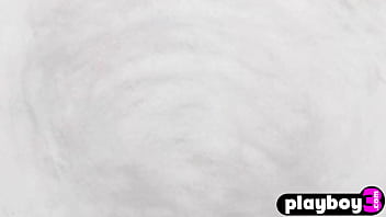 Sexy big tits babe exposed her stunning body after striptease