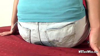 Hot blondie wet her shorts