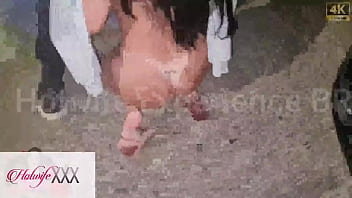 Amigo bbc pirocudo da carona para esposa do melhor amigo nao guenta de tanto tesao e fode com a safada no meio da rua e ainda come o cuzinho marido corno fica cheia de tesão