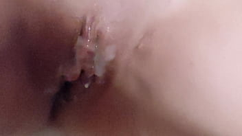 Sequência de creampies fartos na buceta dela