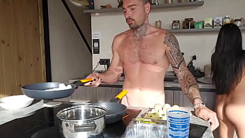 C'è chi fa i vlog vestiti e c'è chi fa i vlog nudi stevemorireal