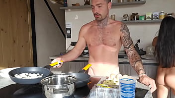 C'è chi fa i vlog vestiti e c'è chi fa i vlog nudi stevemorireal