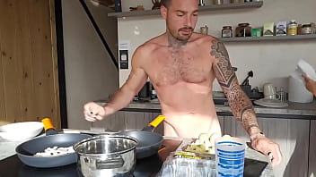 C'è chi fa i vlog vestiti e c'è chi fa i vlog nudi stevemorireal