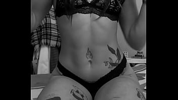 Je suis un peu trop habillée non