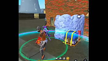 Kidbengala macetando novinhaenquanto da risada e fica de quatro