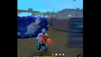 Kidbengala macetando novinhaenquanto da risada e fica de quatro