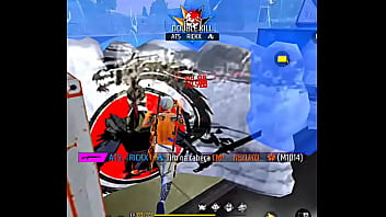 Kidbengala macetando novinhaenquanto da risada e fica de quatro