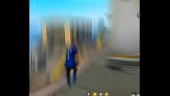 Kidbengala macetando novinhaenquanto da risada e fica de quatro