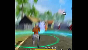 Kidbengala macetando novinhaenquanto da risada e fica de quatro