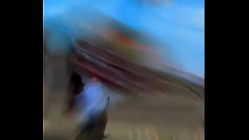 Kidbengala macetando novinhaenquanto da risada e fica de quatro