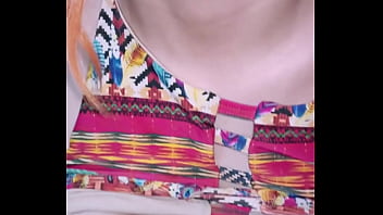 Puta pelirroja en lencería roja