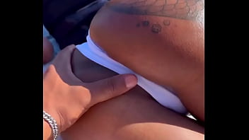 Vivendo uma aventura em uma ilha quase deserta o dia começou com sol e muita safadeza por aqui mas quando percebemos