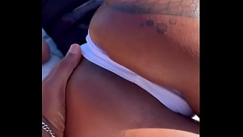 Vivendo uma aventura em uma ilha quase deserta o dia começou com sol e muita safadeza por aqui mas quando percebemos