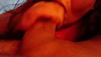 Cada vez que su vecino se va a trabajar viene por mi polla