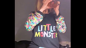 Bonneyuwu 15 08 pijama masturbacion dildo y peluche