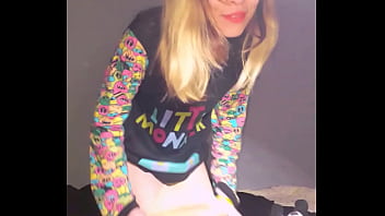 Bonneyuwu 15 08 pijama masturbacion dildo y peluche