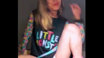 Bonneyuwu 15 08 pijama masturbacion dildo y peluche