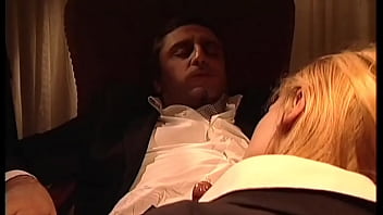 Jasmine a blow job under the desk for the mafia boss