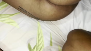 ¿que Estas Haciendo Hermano La Hermanastra Fue Engañada Por Su Hermanastro Ella Pensó Que él Era Su Novio thumbnail