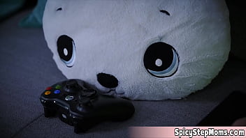 Horny stepmother versus my clueless cock