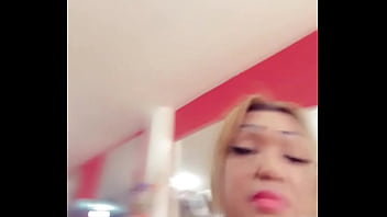 Cliente Se Prepara Para Que Lo Coja Todo thumbnail