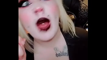 I regret dying my hair red now i could do cute makeup if i was blonde still