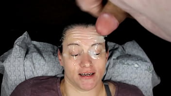 Dirtydees gets her face covered with some heavy eye blasts