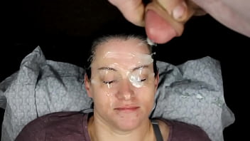 Dirtydees gets her face covered with some heavy eye blasts