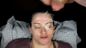 Dirtydees gets her face covered with some heavy eye blasts